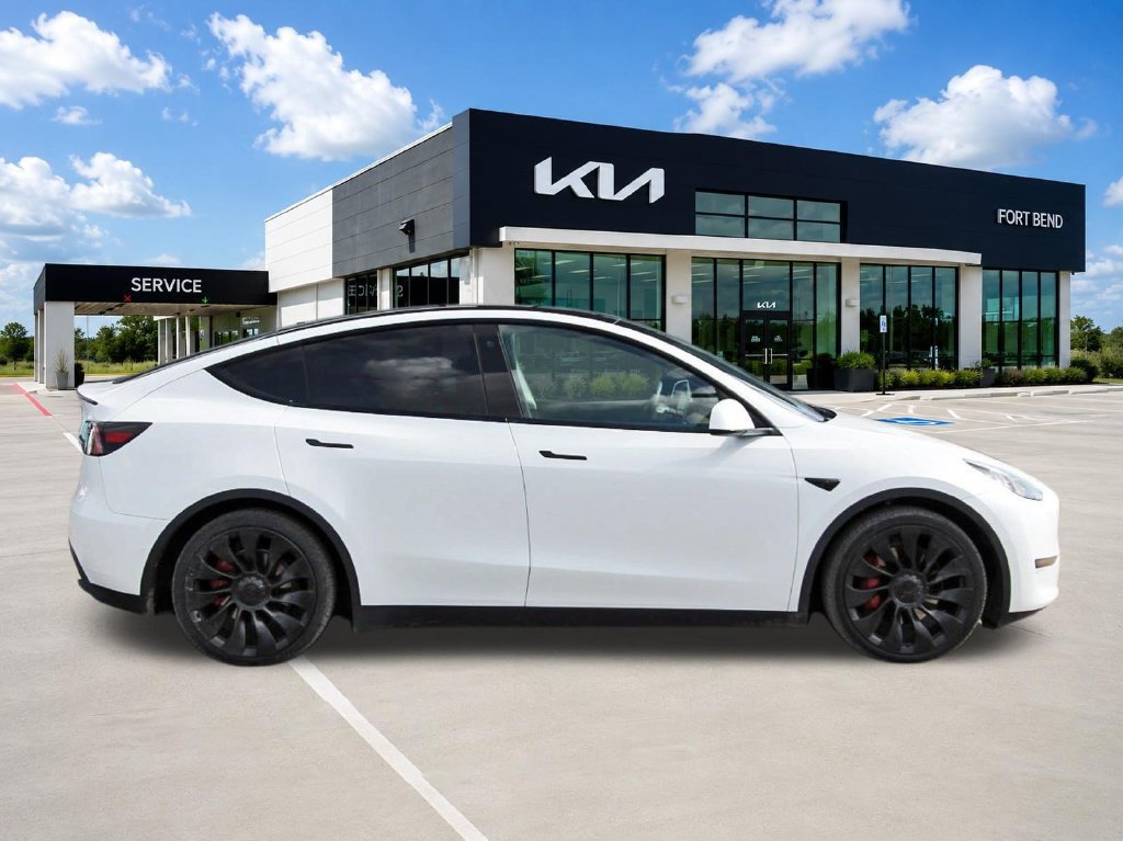 Used 2022 Tesla Model Y Performance AWD/4WD image 4
