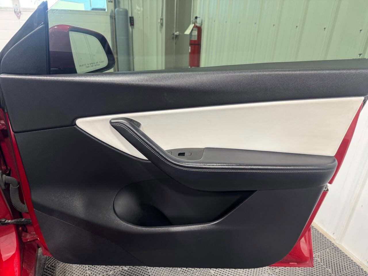 Used 2021 Tesla Model Y Long Range image 16