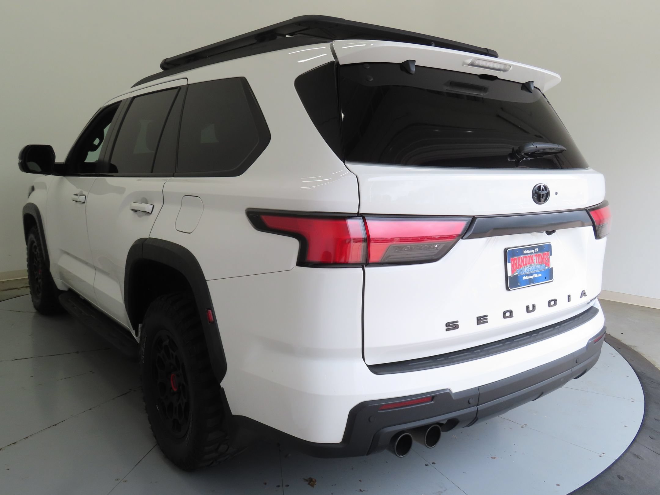 Used 2025 Toyota Sequoia TRD Pro AWD/4WD image 6