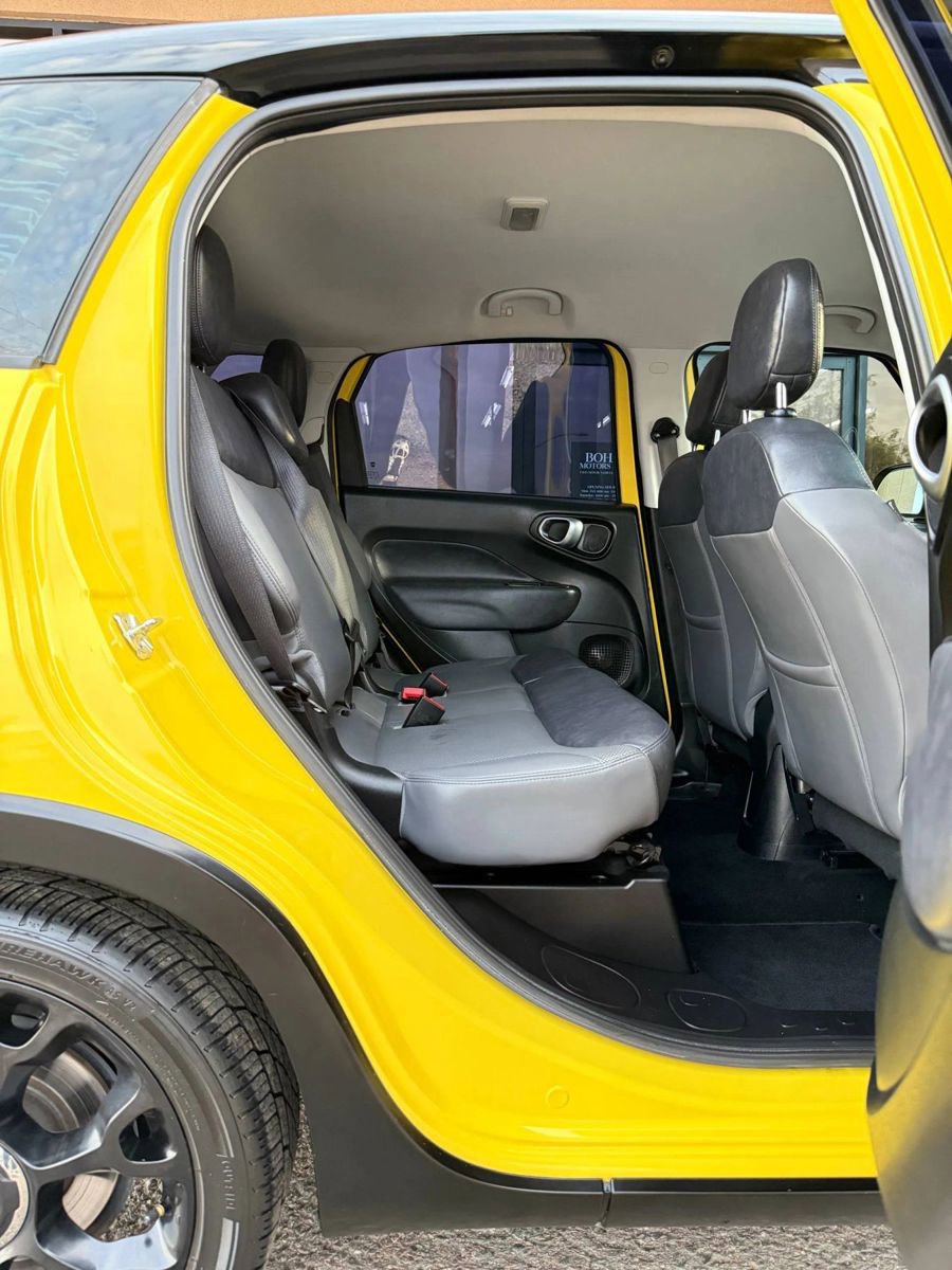 Used 2017 FIAT 500L Trekking w/ Urbana Appearance Package image 24