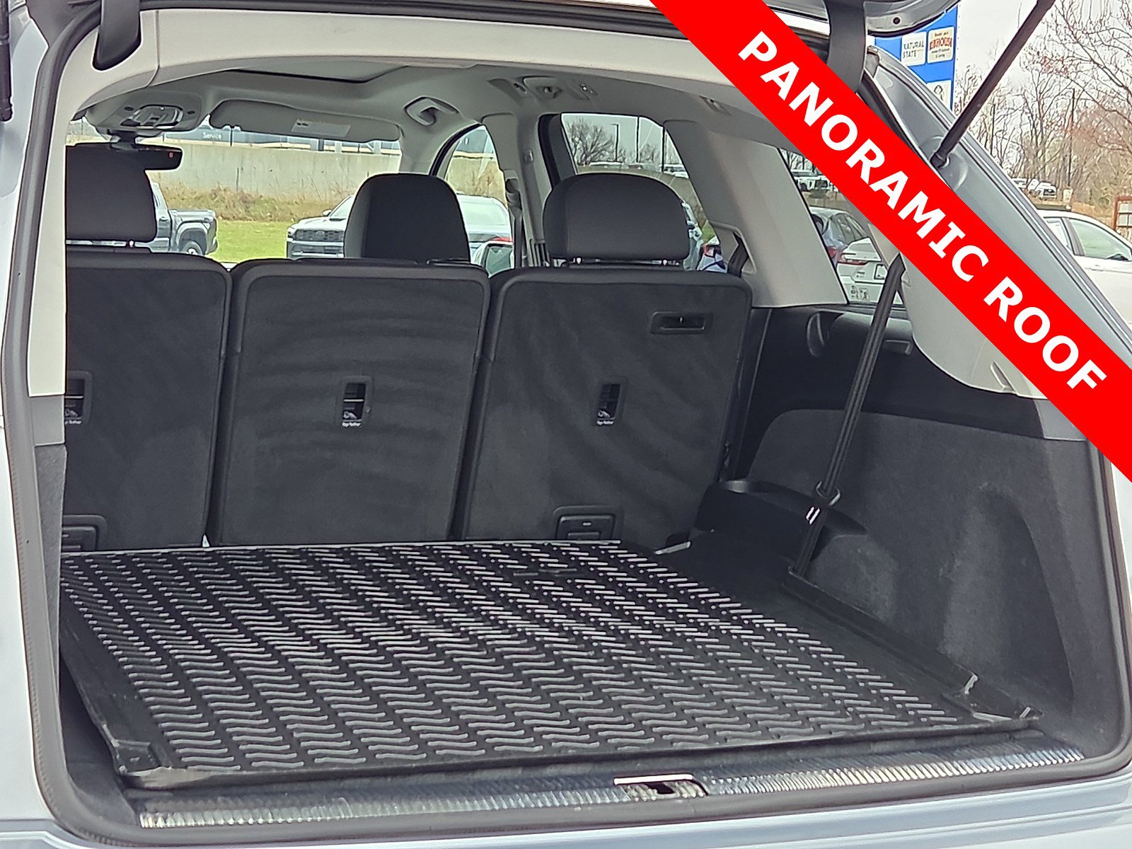 Used 2023 Audi Q7 Premium Plus image 9