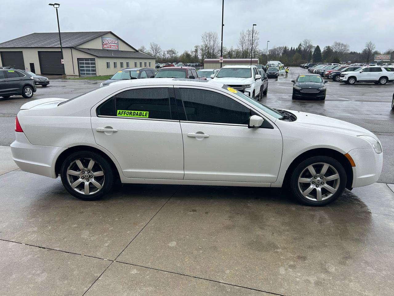 Used 2010 Mercury Milan Premier image 4