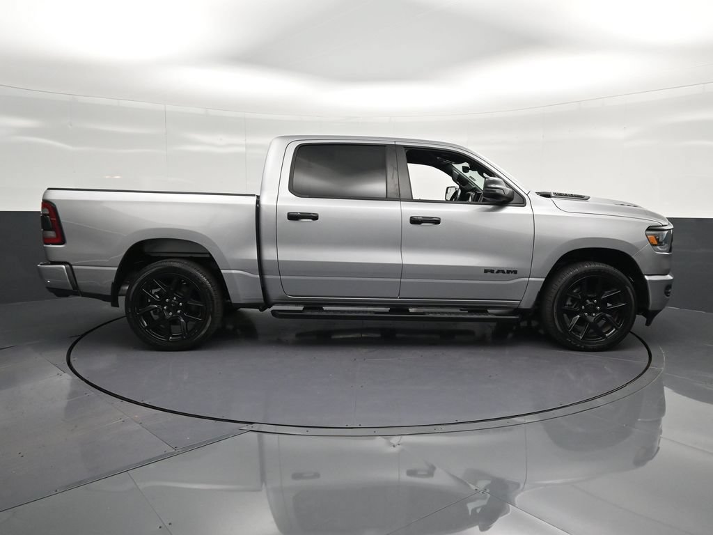 Used 2024 RAM 1500 Laramie AWD/4WD image 4