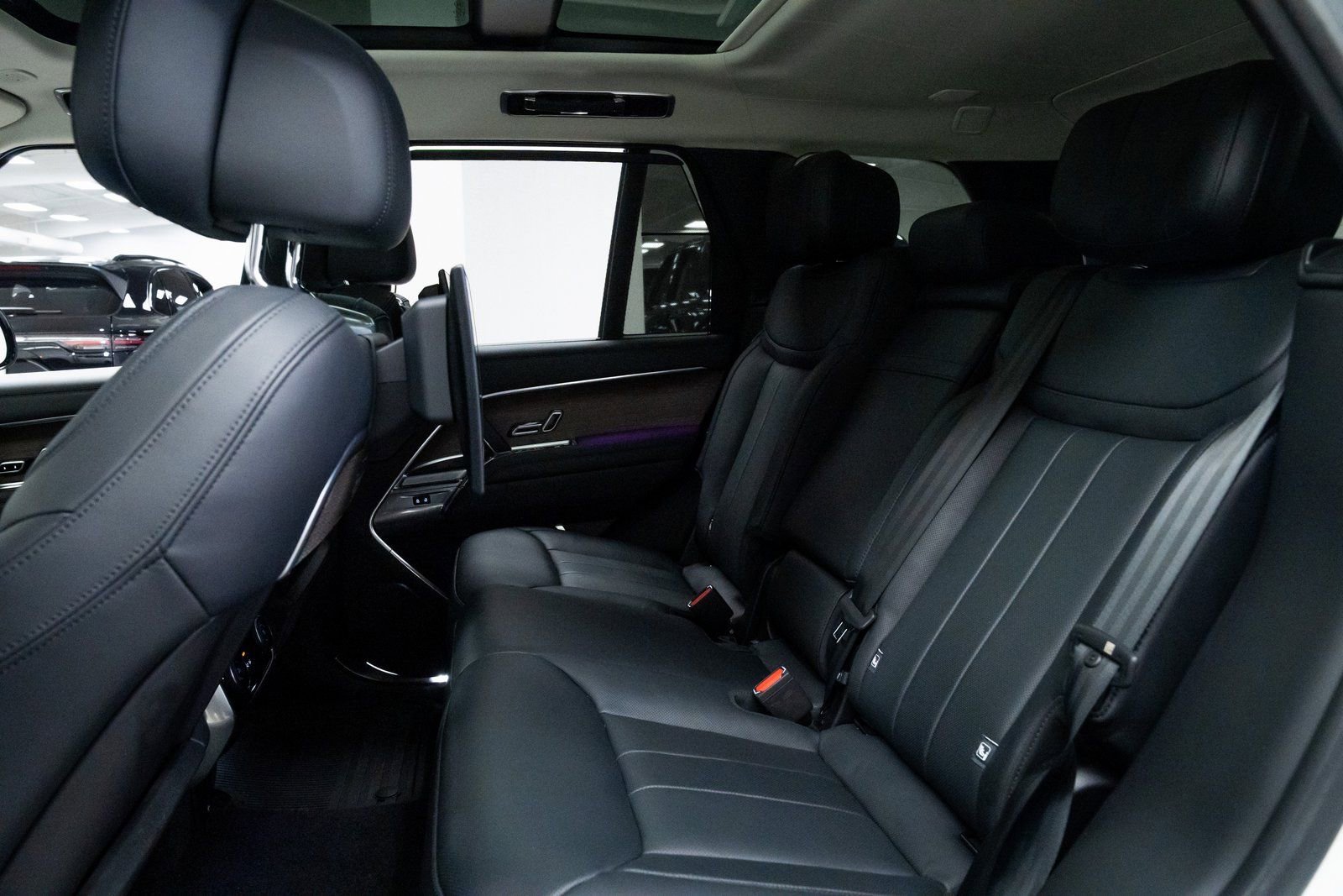 Used 2025 Land Rover Range Rover Autobiography image 21