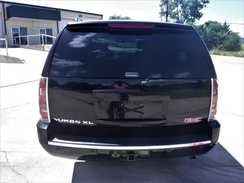Used 2012 GMC Yukon XL Denali AWD/4WD image 16