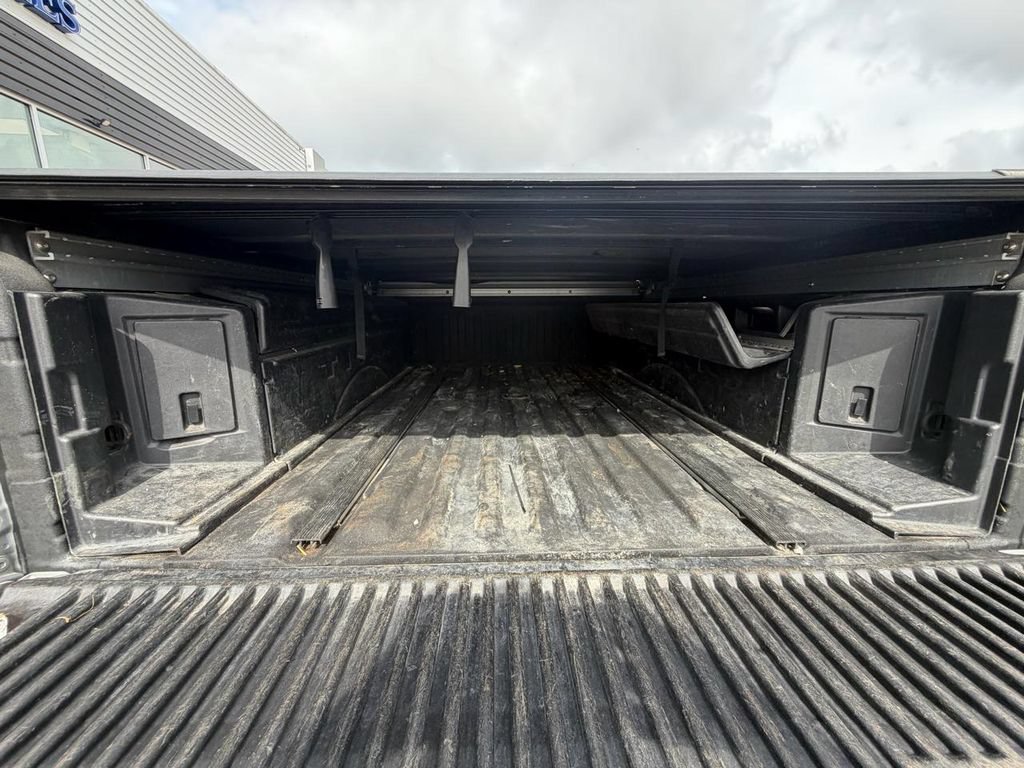 Used 2018 Nissan Titan PRO-4X w/ Pro-4x Convenience Package AWD/4WD image 8