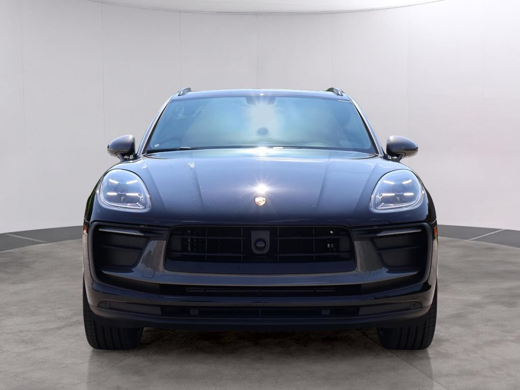 Certified 2025 Porsche Macan Turbo AWD/4WD image 12