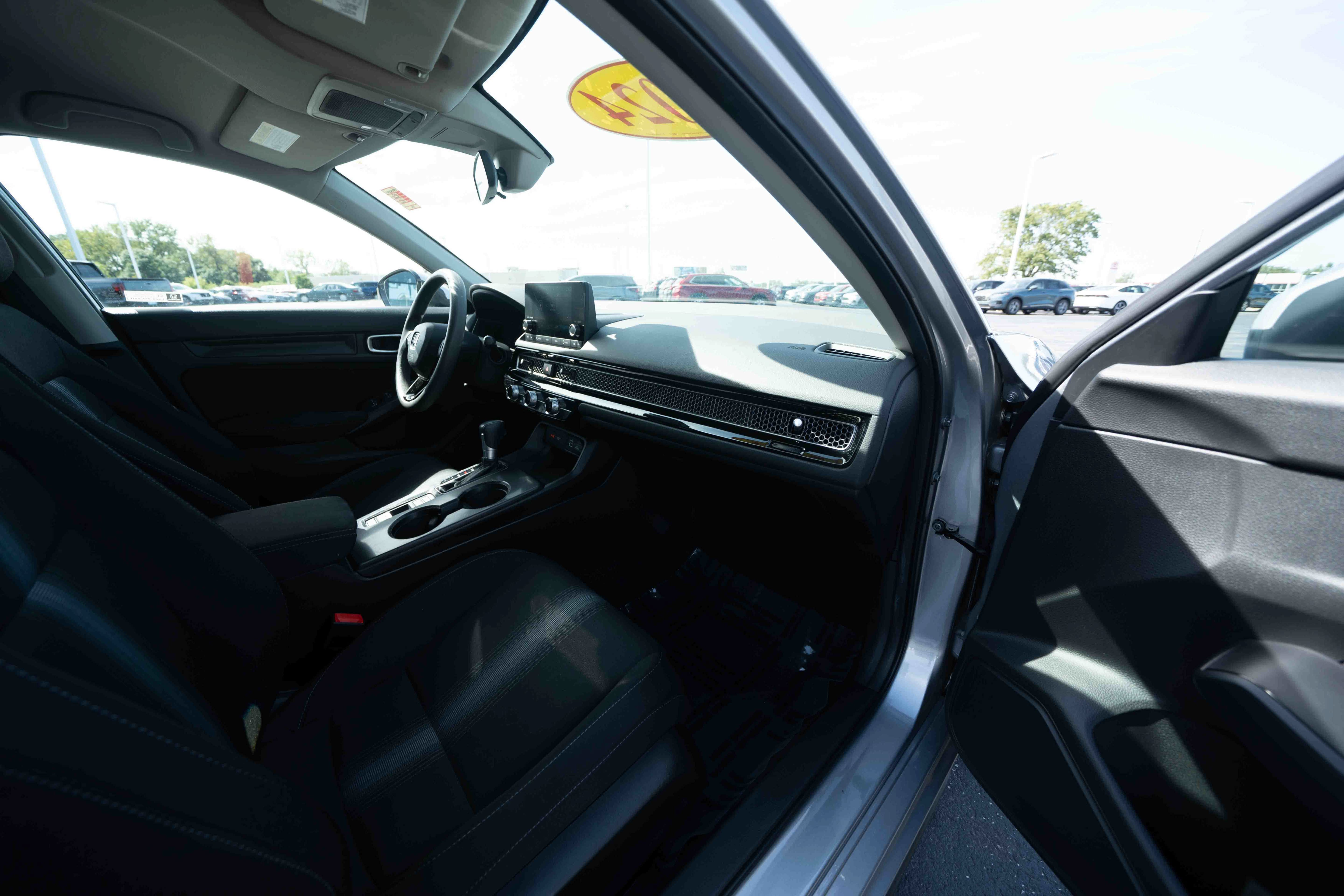 Used 2024 Honda Civic LX image 25
