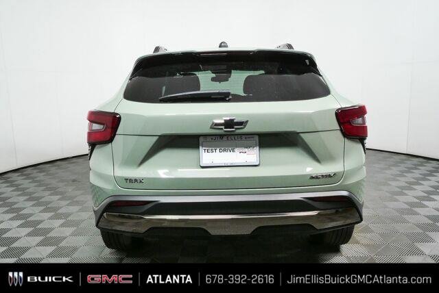 Used 2025 Chevrolet Trax ACTIV w/ Sunroof Package FWD image 23