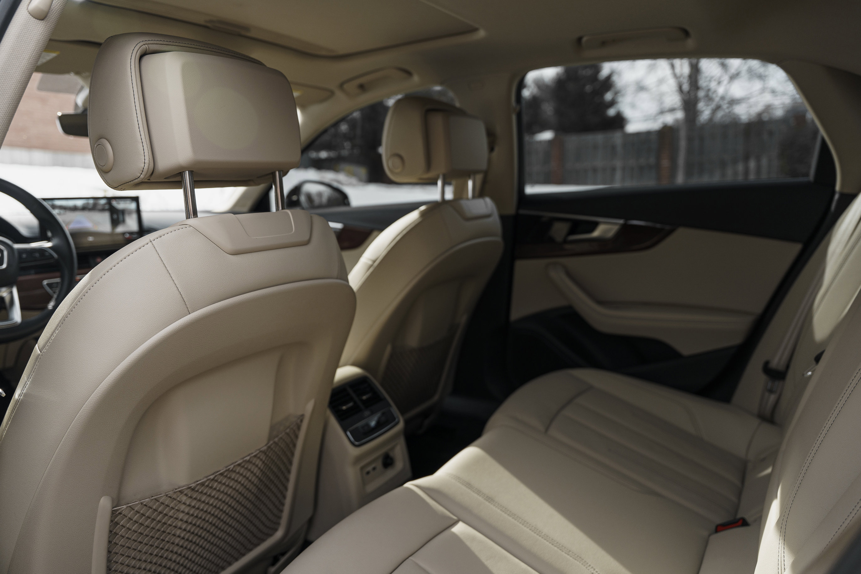 Used 2023 Audi A4 2.0T Premium Plus w/ Premium Plus Package image 25