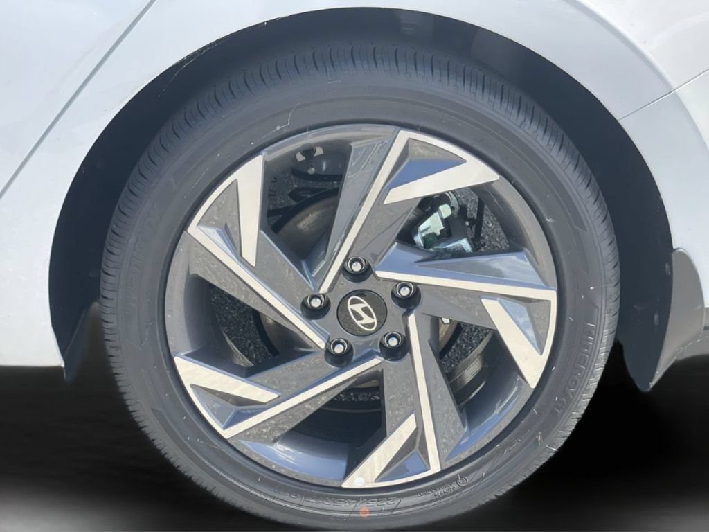 New 2026 Hyundai Elantra Limited FWD image 40