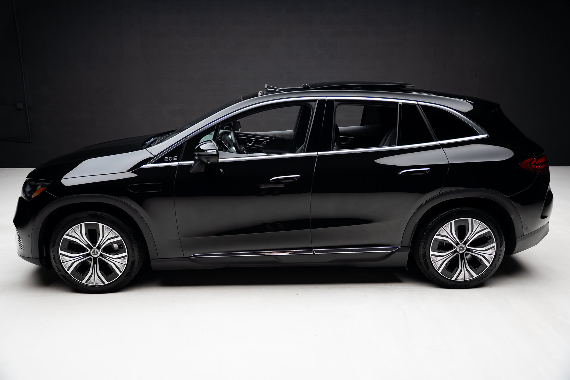 Used 2023 Mercedes-Benz EQE 350+ 4MATIC SUV image 17