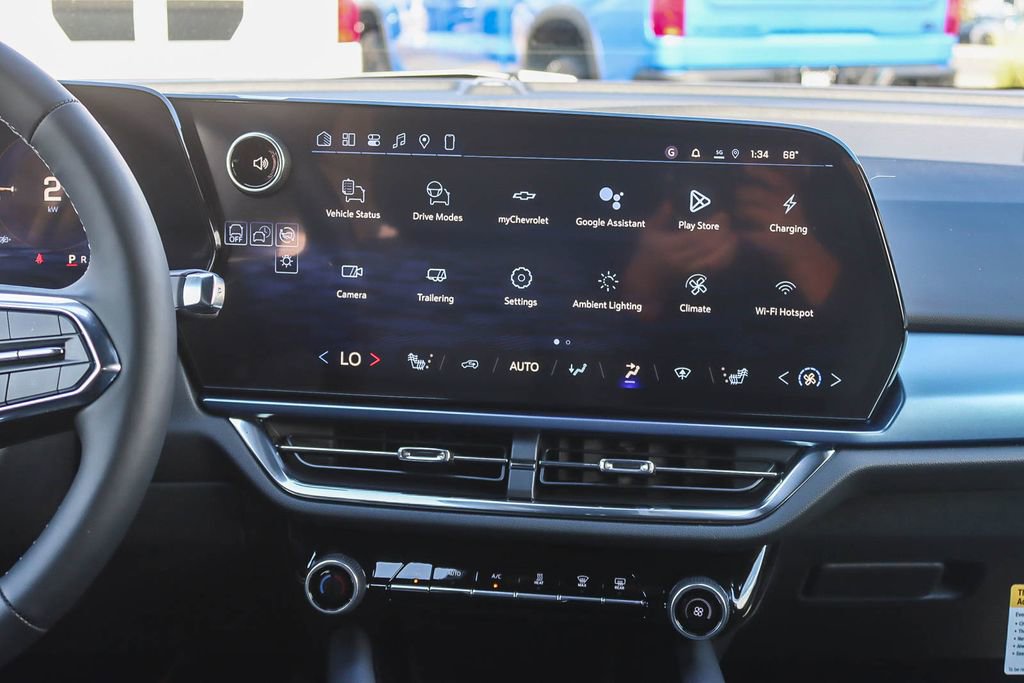 Used 2026 Chevrolet Equinox EV LT image 12