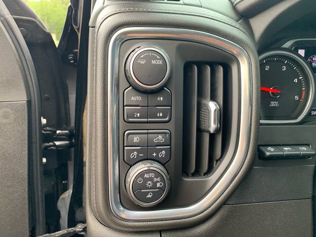 Used 2022 Chevrolet Silverado 3500 High Country w/ Technology Package image 18