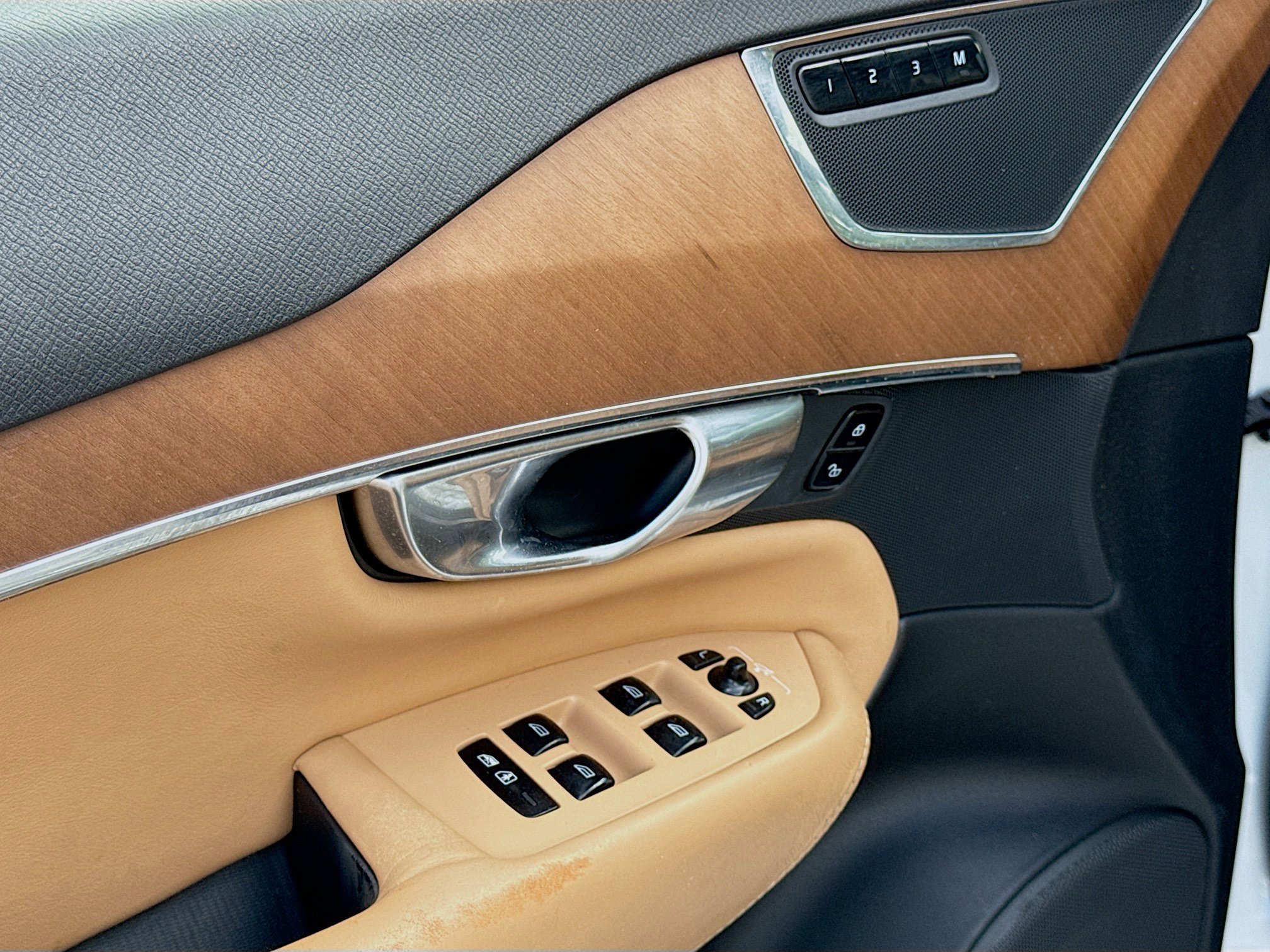 Used 2018 Volvo XC90 T6 Inscription w/ Convenience Package AWD/4WD image 22