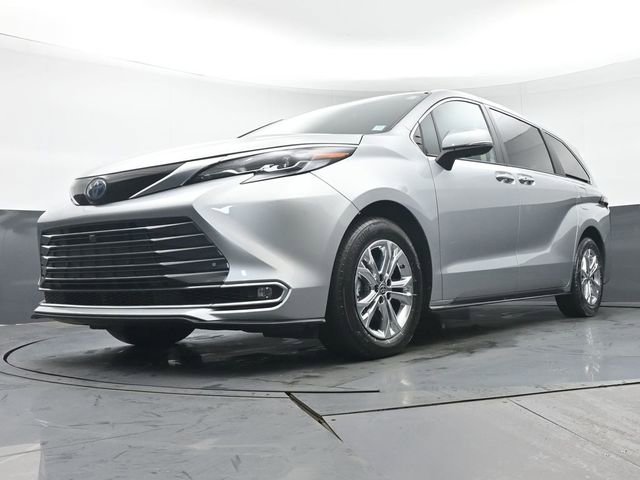 Certified 2023 Toyota Sienna Platinum image 38