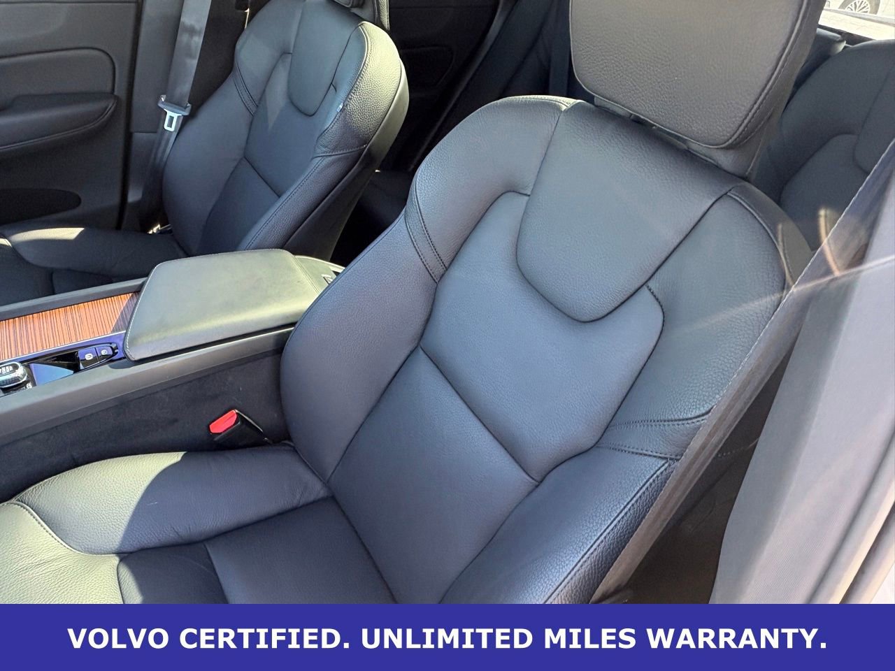 Certified 2024 Volvo XC60 B5 Plus w/ Protection Package Premier AWD/4WD image 28