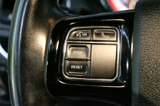 Used 2019 Dodge Grand Caravan SXT FWD image 22