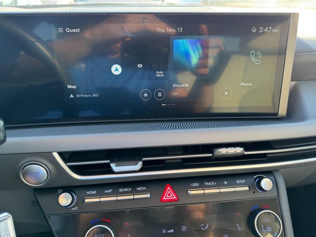 Certified 2024 Hyundai Sonata SEL w/ Convenience Package image 20