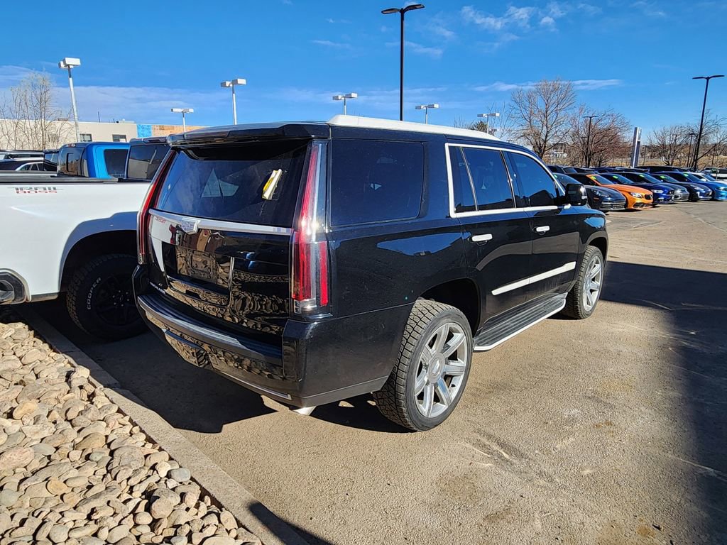Used 2015 Cadillac Escalade Luxury image 5