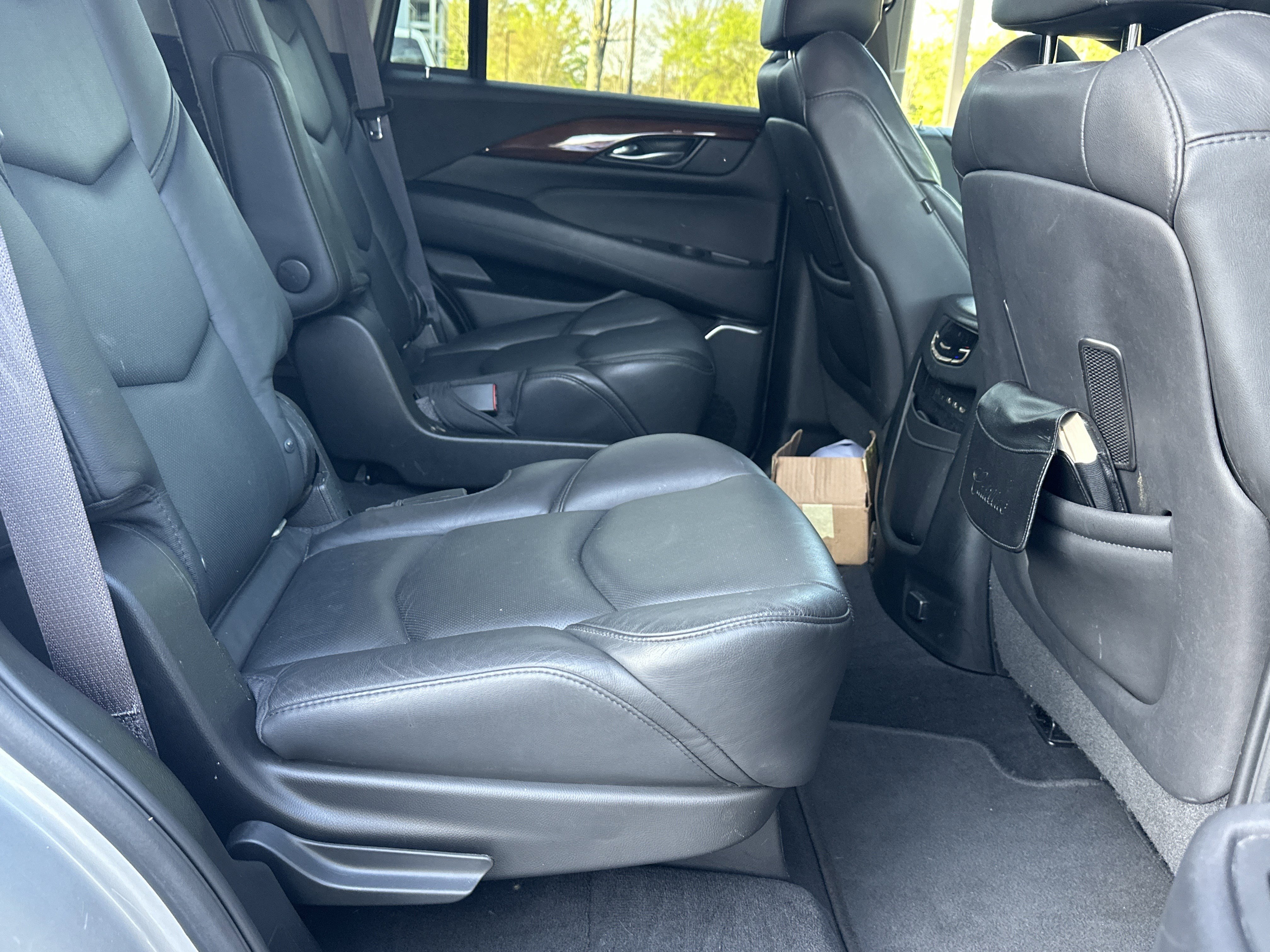 Used 2017 Cadillac Escalade Luxury image 19