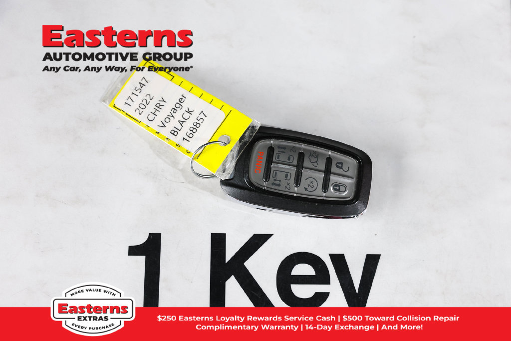 Used 2022 Chrysler Voyager LX FWD image 25