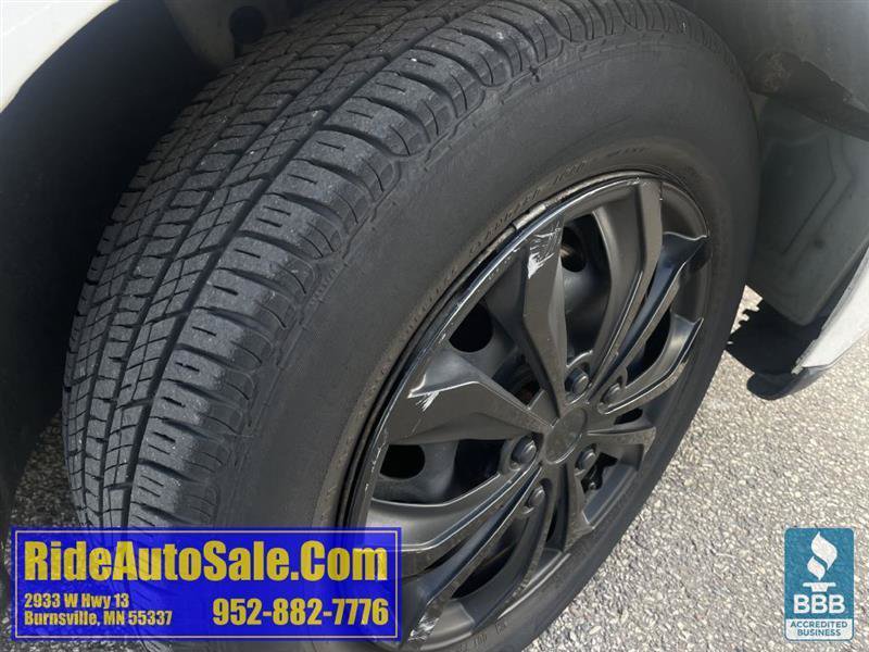 Used 2009 Volkswagen Rabbit S w/ Cold Weather Pkg FWD image 25