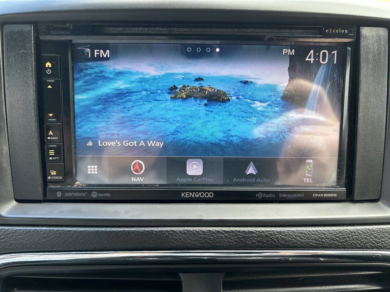 Used 2018 Dodge Grand Caravan SXT image 19