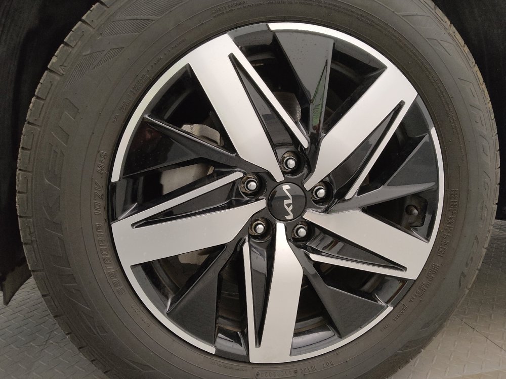 Used 2023 Kia Sorento EX w/ Panoramic Sunroof Package image 31