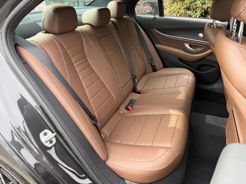 Used 2023 Mercedes-Benz E 450 4MATIC Sedan image 38