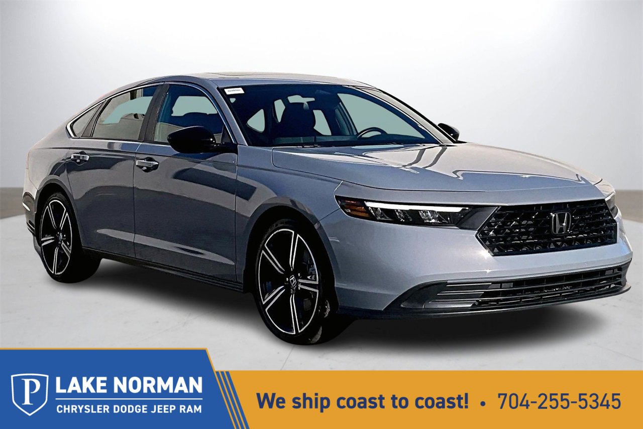 Used 2023 Honda Accord Sport image 1