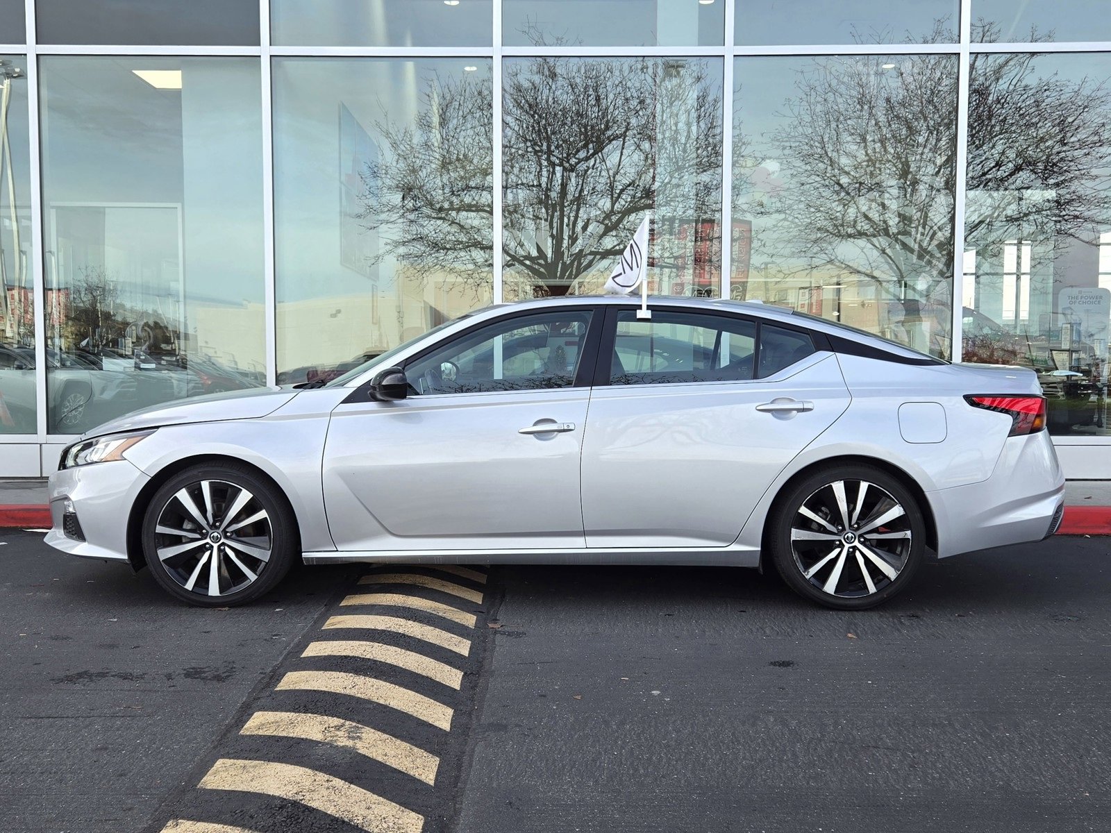 Used 2022 Nissan Altima 2.5 SR image 4