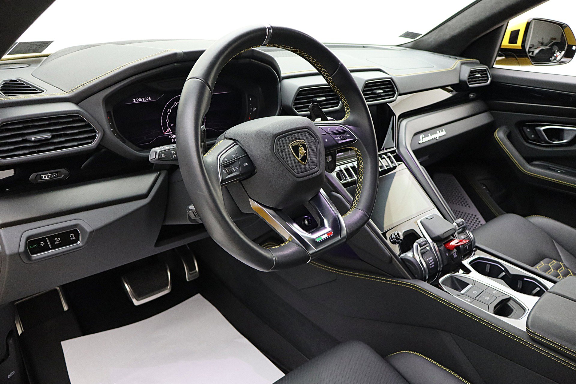 Used 2022 Lamborghini Urus image 27