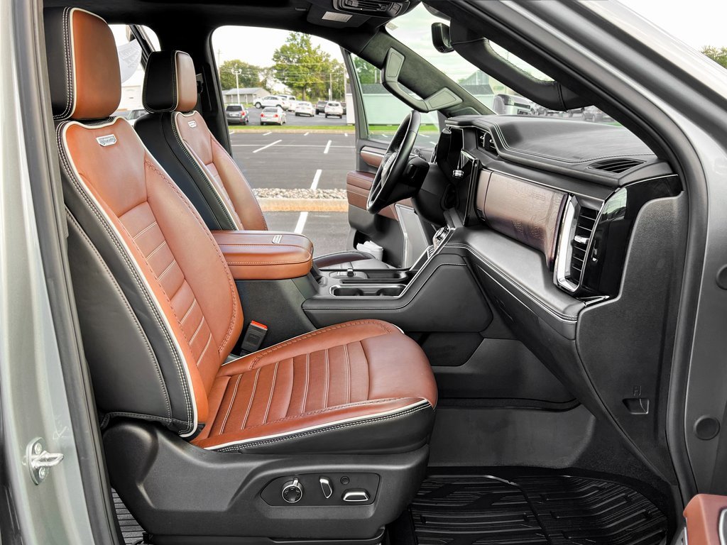 Used 2024 GMC Sierra 2500 Denali Ultimate w/ Max Trailering Package image 25