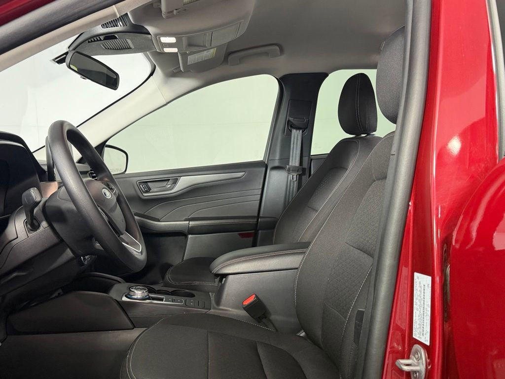 Used 2025 Ford Escape Active FWD image 19