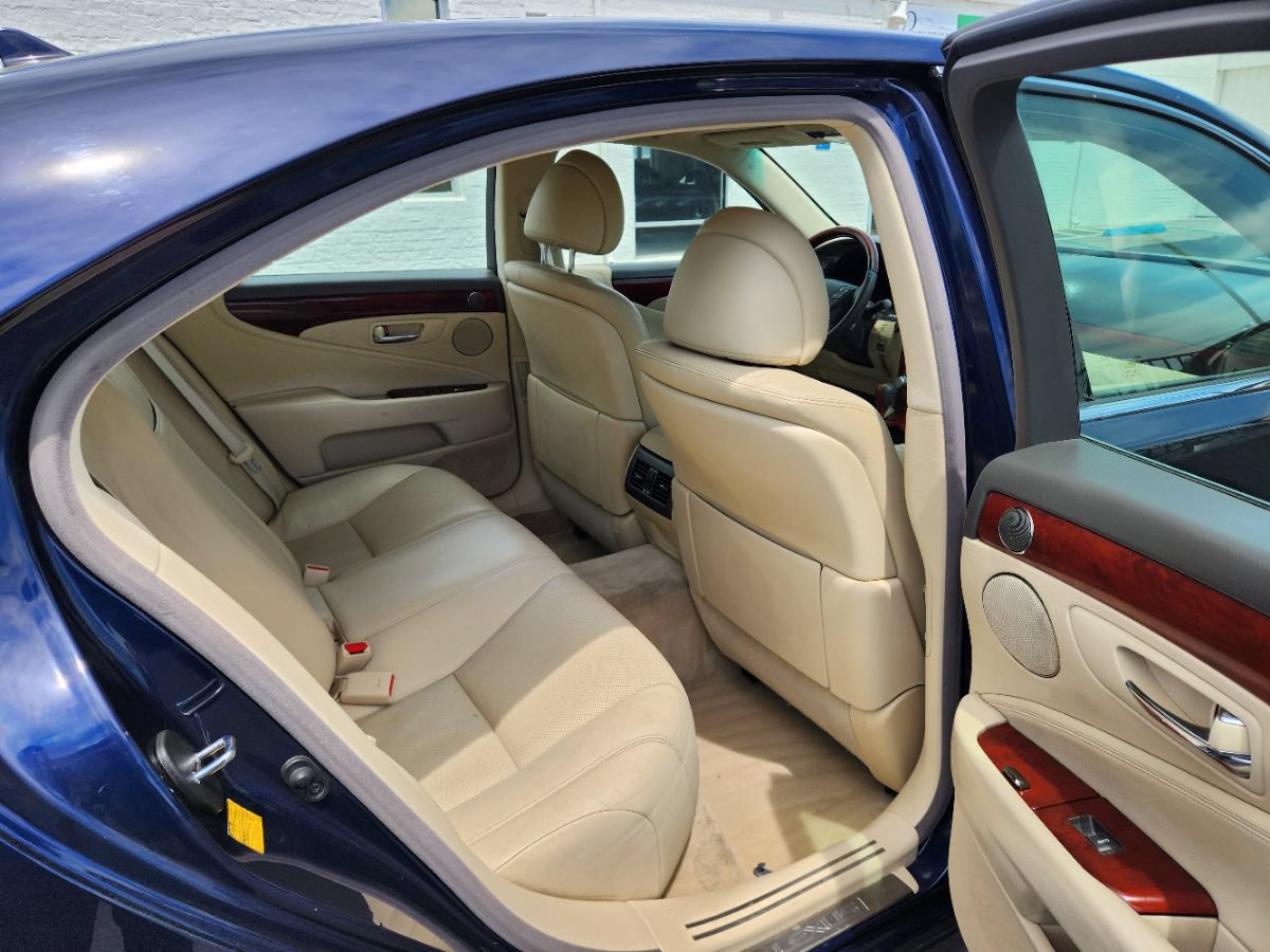 Used 2010 Lexus LS 460 RWD image 13
