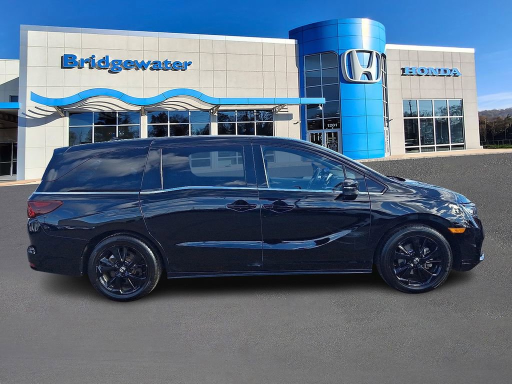 Used 2023 Honda Odyssey Sport image 7