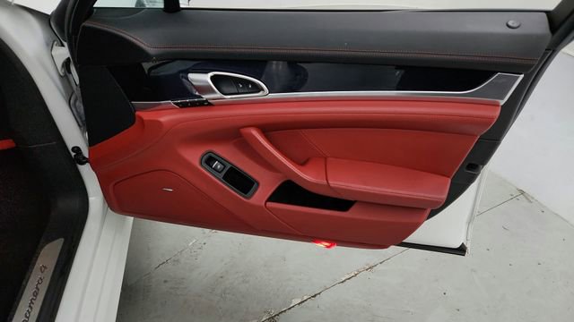 Used 2014 Porsche Panamera 4 image 23