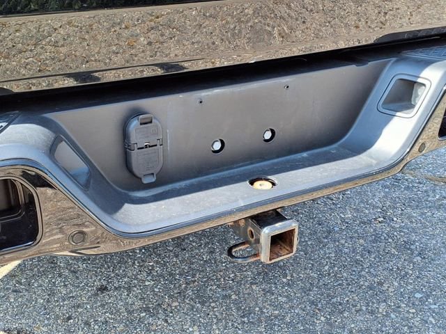 Used 2023 Jeep Gladiator Overland image 4