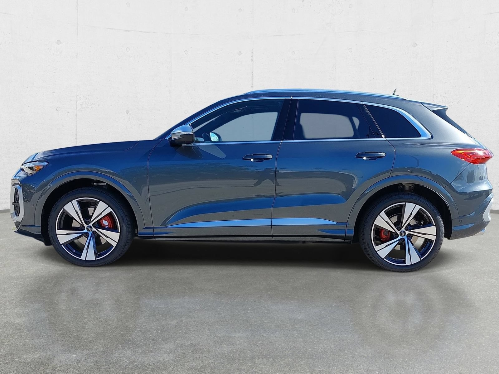 New 2026 Audi SQ5 Premium Plus AWD/4WD image 8