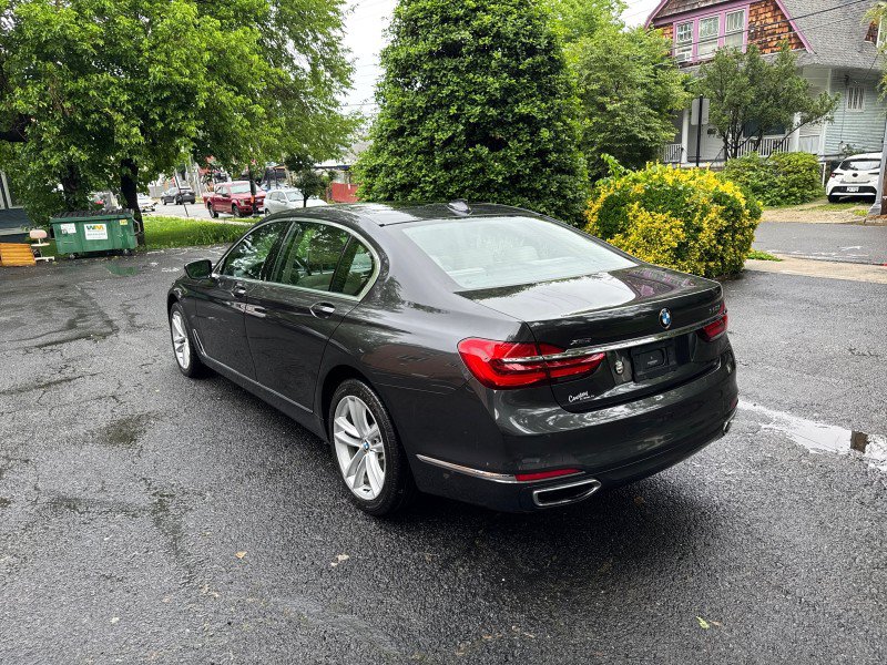Used 2018 BMW 750i xDrive AWD/4WD image 4