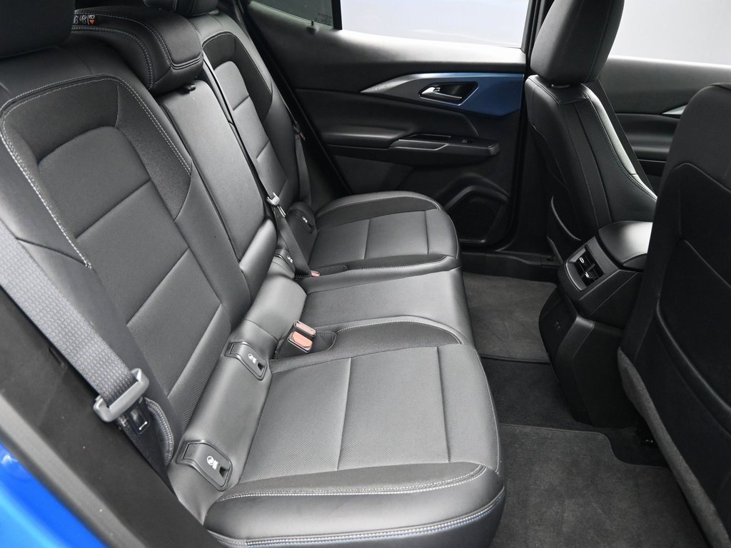 Used 2024 Chevrolet Equinox EV LT image 30