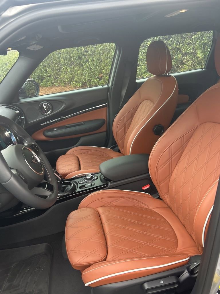 Used 2024 MINI Cooper Clubman S w/ Signature Upholstery Package image 23