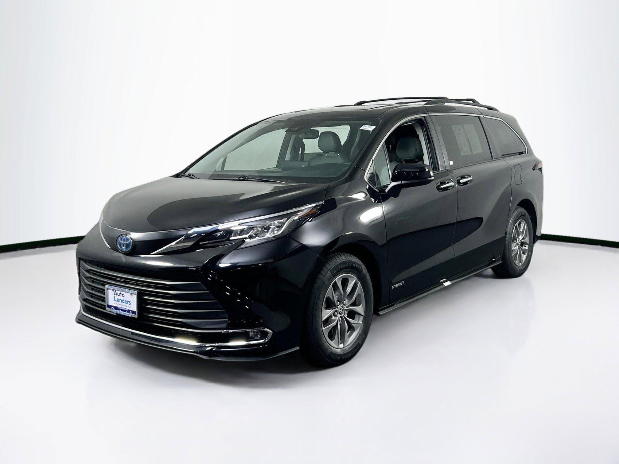Used 2021 Toyota Sienna XLE