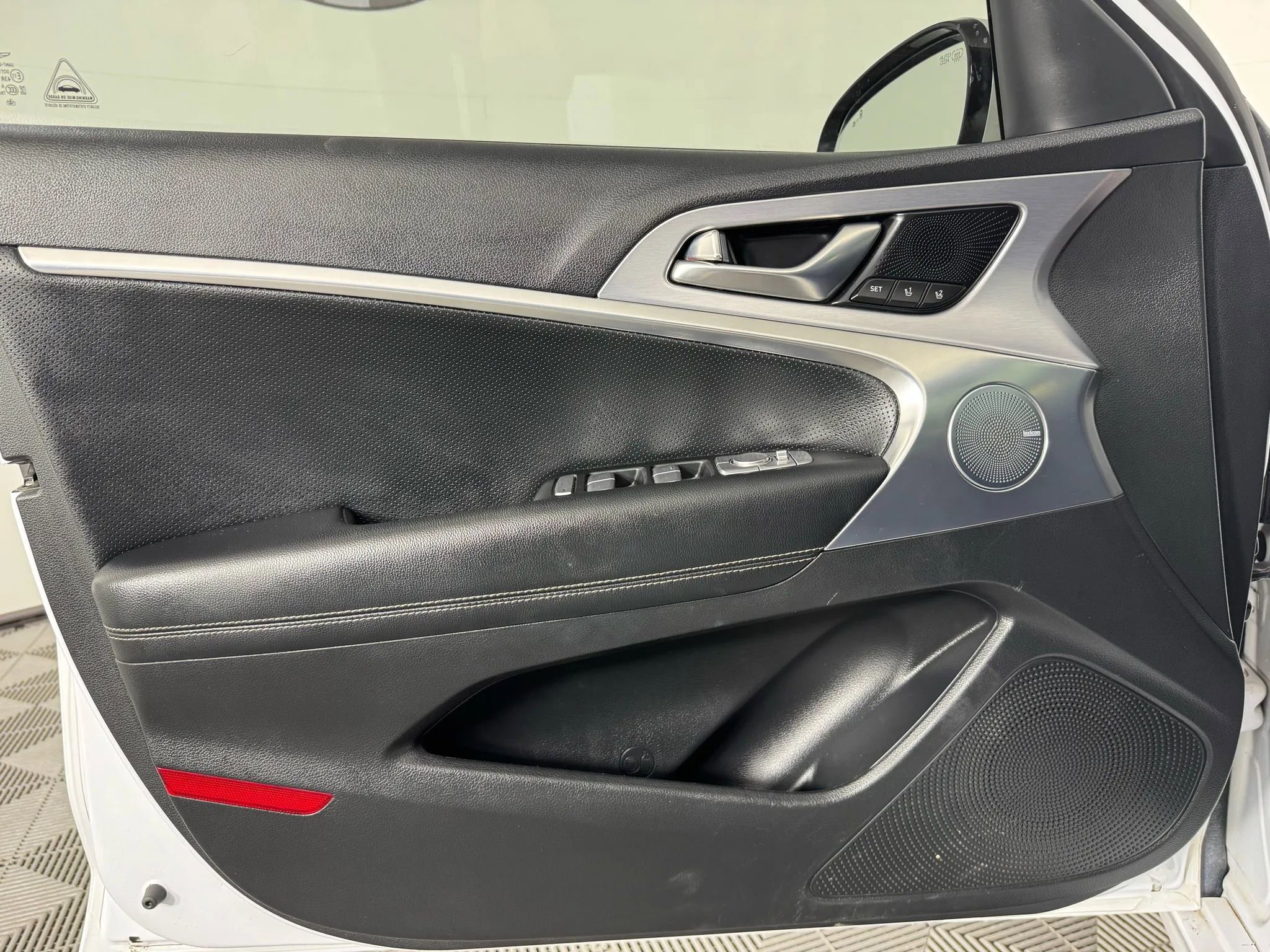 Used 2019 Genesis G70 2.0T Advanced w/ Elite Package image 42