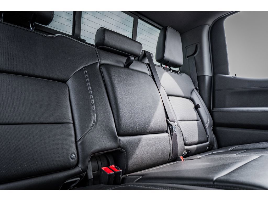 Used 2019 Chevrolet Silverado 1500 LTZ w/ LTZ Plus Package AWD/4WD image 28