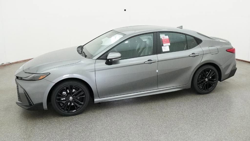 New 2026 Toyota Camry SE image 2