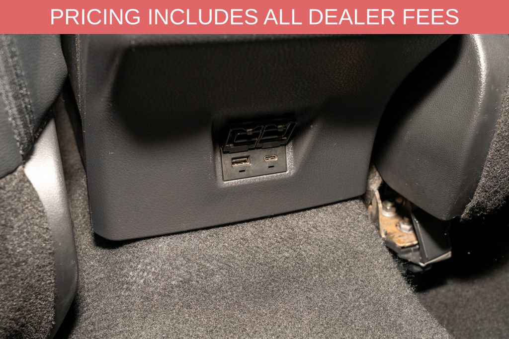 Used 2025 Toyota Camry SE FWD image 6