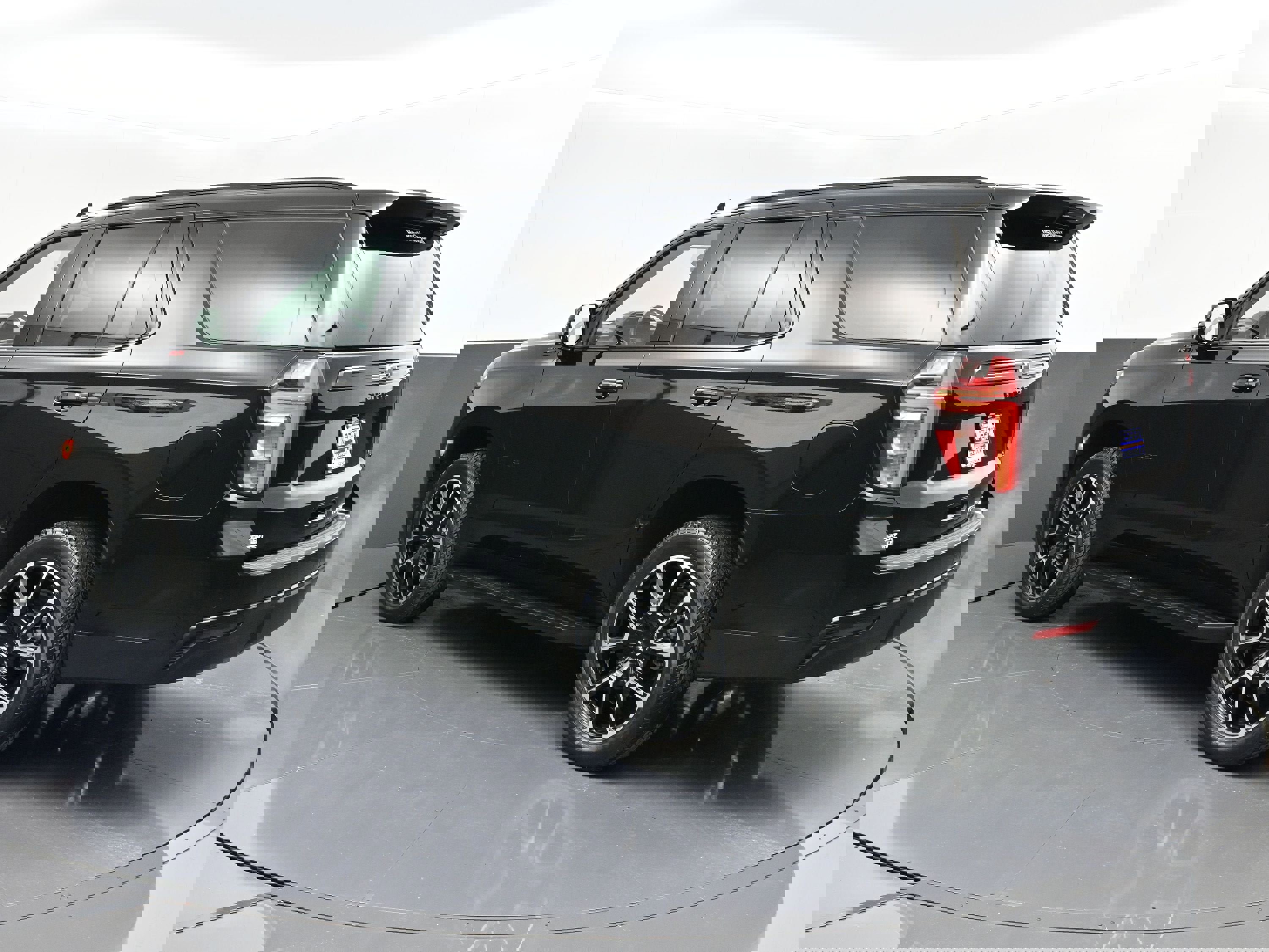 Used 2023 Chevrolet Tahoe RST w/ Luxury Package image 5