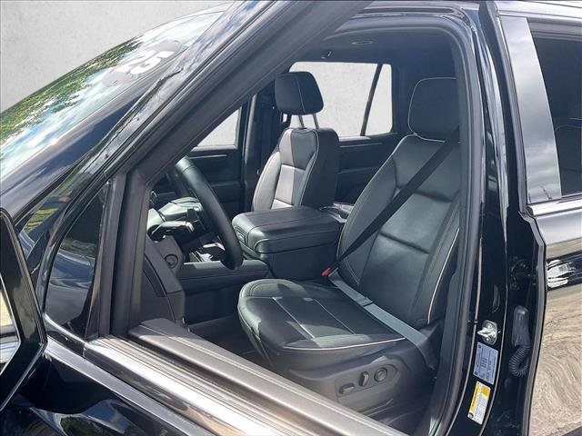 Used 2025 Chevrolet Tahoe Premier RWD image 27